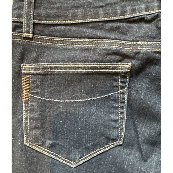 Paige Jeans Woman’s Canyon Boot, 28, wide leg, dark wash, mint condition - Picture 7 of 13